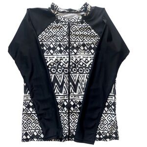 AXESEA Black and White Retro Long Sleeve Rash Guard, Size 10